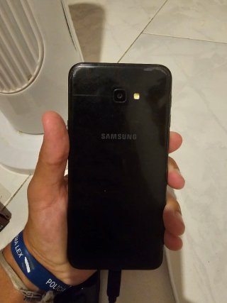 Samsung Galaxy J4+ Pantalla Rota