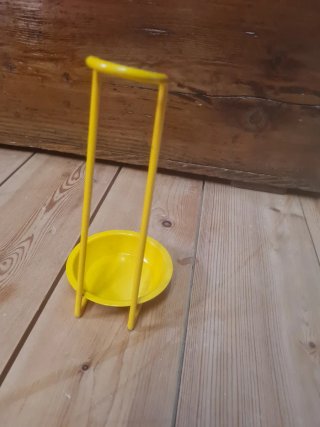 Appoggia mestolo giallo in metallo