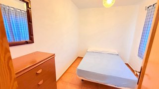 Terreno con casa y piscina Estepona