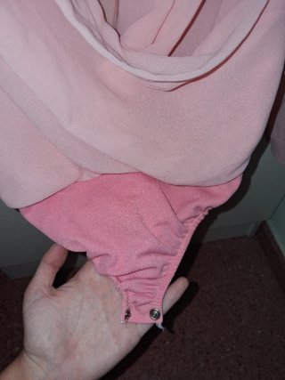Body rosa de manga larga de tela fina