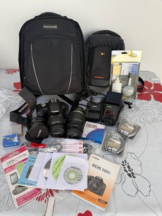 Canon EOS 550D + 2 objetivos + kit completo