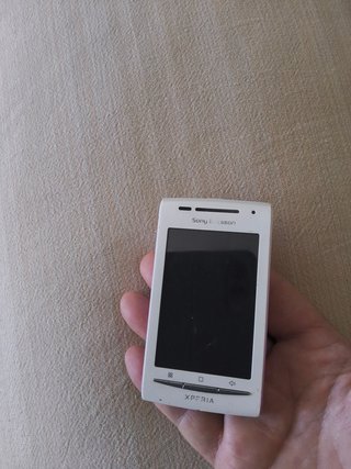 Sony Ericsson Xperia Bianco