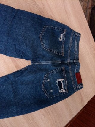 Vaqueros anchos Zara con lentejuelas T.36