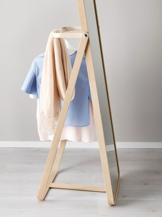 Espejo de pie Ikea IKORNNES madera