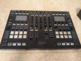 Controlador traktor S8 Native Instrument