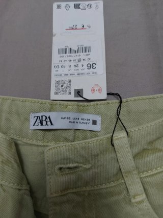 Jeans rectos Zara verde talla 36