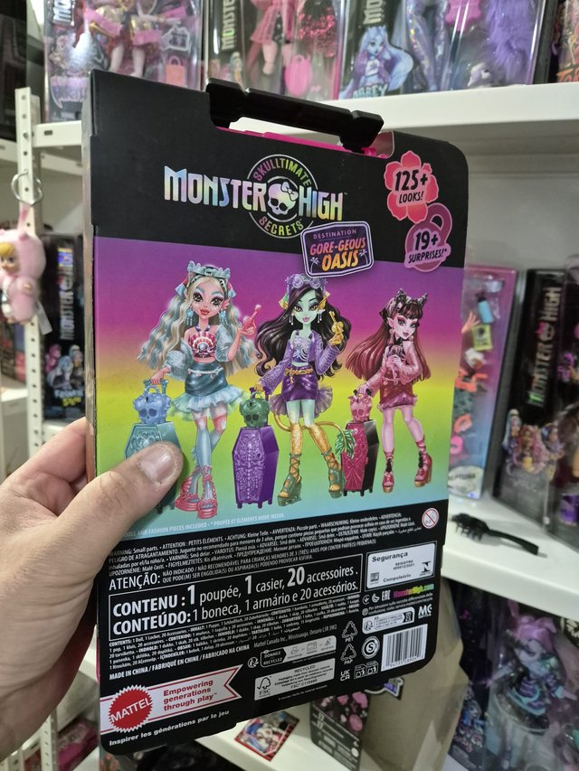 Monster High Skulltimate Secrets Draculaura Oasis