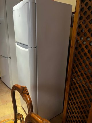 Frigorífico blanco 2 puertas 1.75m