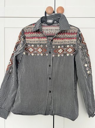 Blusa mujer rayas bordada