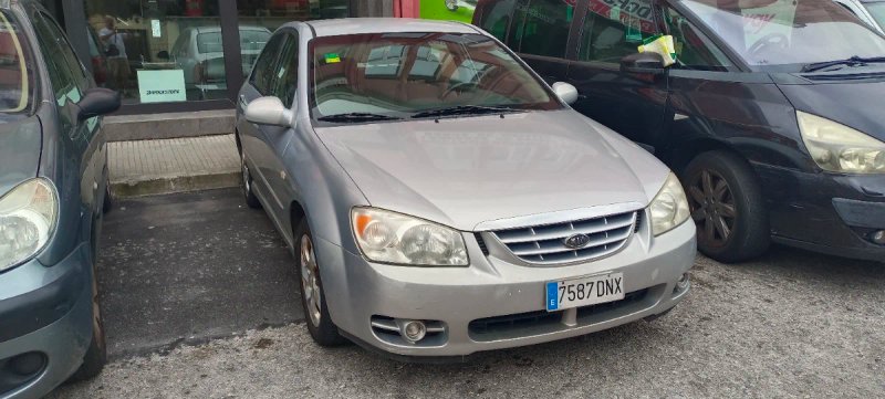 KIA Cerato 2000 - foto 1