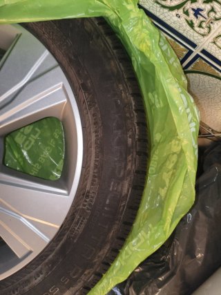 Llantas y Neumáticos Toyota 215/60-17