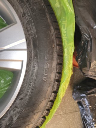 Llantas y Neumáticos Toyota 215/60-17