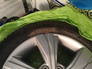 Llantas y Neumáticos Toyota 215/60-17