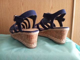 Cuñas azul marino talla 40
