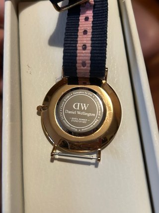 Reloj Daniel Wellington Analógico Dorado y Rosa