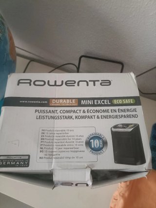 Torre de sonido negra