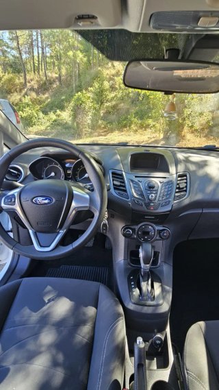 Ford Fiesta  automático