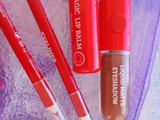 Set de maquillaje labios,rostro,uñasy ojos