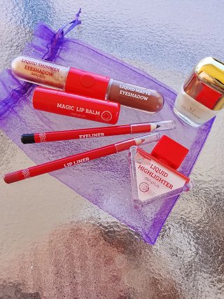 Set de maquillaje labios,rostro,uñasy ojos