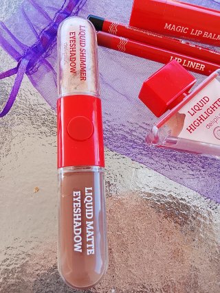 Set de maquillaje labios,rostro,uñasy ojos