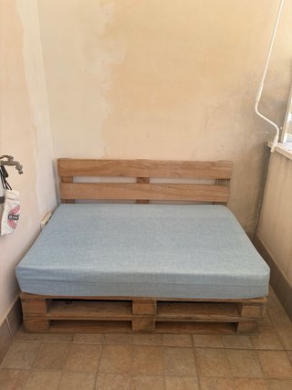 Sofá Palet con Respaldo