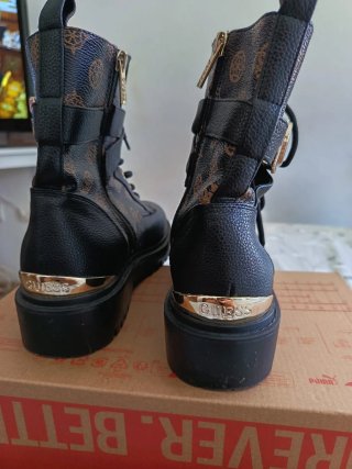 Botines Guess ORANDA con cordones
