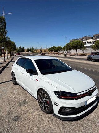 Volkswagen Polo GTI 2.0 TSI 200CV DSG del año 2019