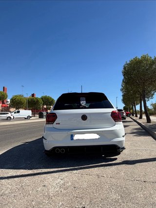 Volkswagen Polo GTI 2.0 TSI 200CV DSG del año 2019