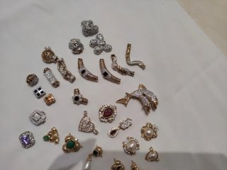 Lote  32 Abalorios Collares.
