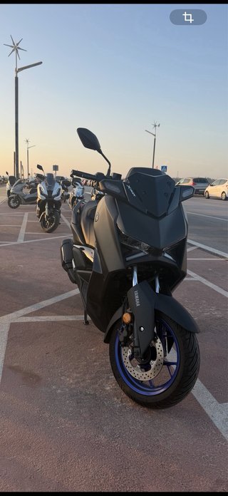 Yamaha Xmax 300 - Abril 2025
