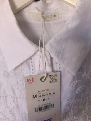 Camisa Zara bordada blanca