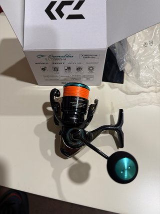 Carrete Daiwa 2500S-H Spinning Eging