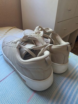 Zapatillas beige