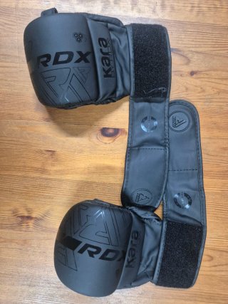 Guantes MMA RDX F6 Kara S/M Negros 07oz