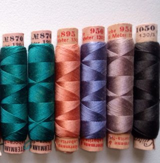 Lote Hilos Seda Gutermann Antiguos. Bobina cartón.