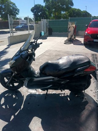 Yamaha X MAX 125 Scooter