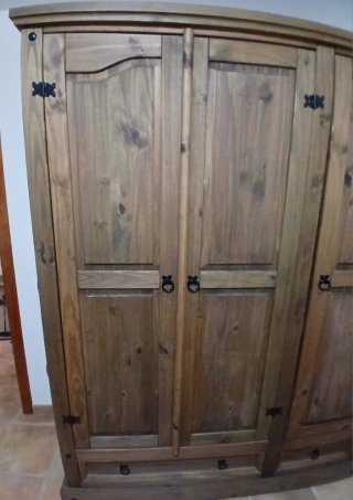 Muebles rústicos de madera habitación