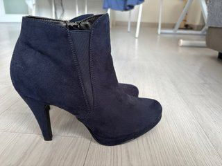 Botines de tacón azul