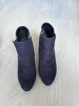 Botines de tacón azul