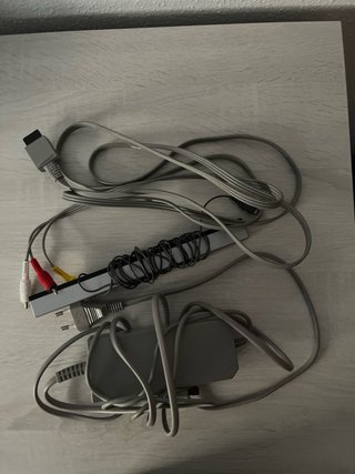 Nintendo Wii U con juegos y mando