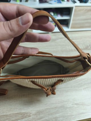 Bolso cubo rafia y piel