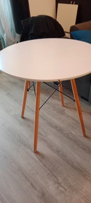 Mesa redonda escandinava blanca