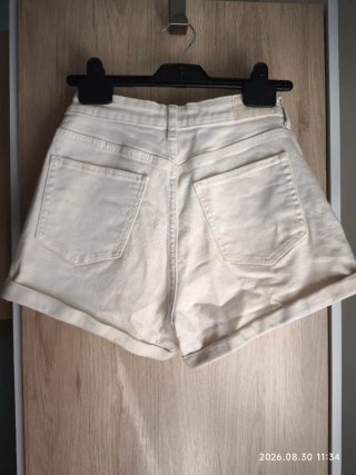 Lote 2 Pantalones Cortos Bershka Talla 38