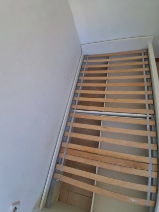 Somier de madera y metal