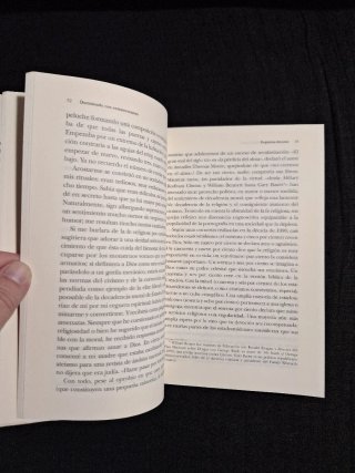 Wendy Kaminer. Durmiendo con extraterrestres