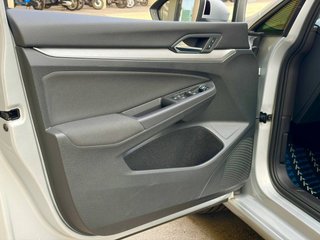 Volkswagen Golf Life 1.0 eTSI 81kW (110CV) DSG Variant