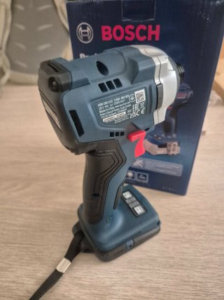Atornillador de impacto Bosch GDR 18V-215