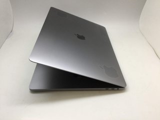 APPLE MACBOOK PRO CORE I9 2019 (A2141) E49826
