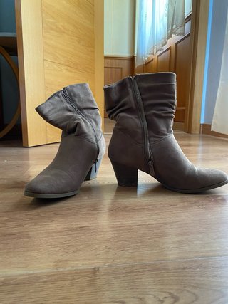 Botines marrones claros casi sin uso