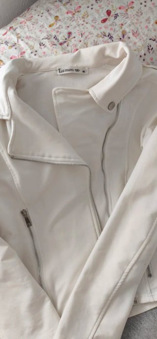 3 vestidos + regalo de chaqueta blanca